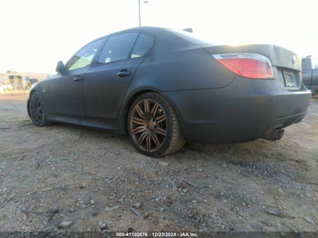 2010 BMW 550I WBANW5C52ACT57234 Photo 2