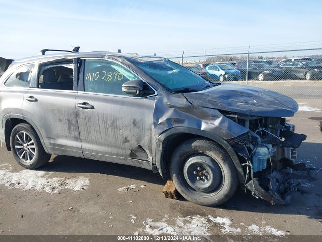 Toyota Highlander Xle 2019 5TDJZRFH4KS614657 Image 14