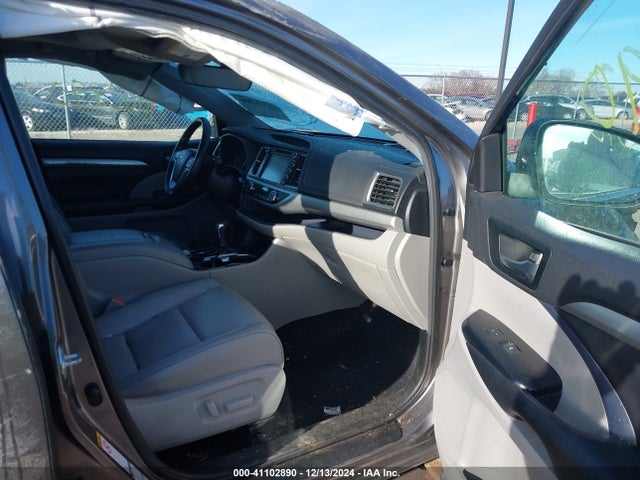 Toyota Highlander Xle 2019 5TDJZRFH4KS614657 Image 5