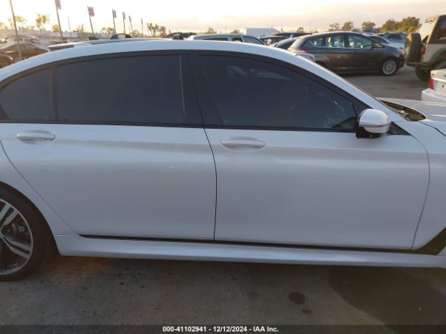 WBA7F0C5XKGM25771 BMW 750i