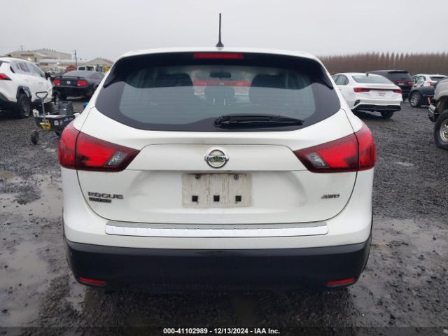 JN1BJ1CR4HW134205 Nissan Rogue Sport S