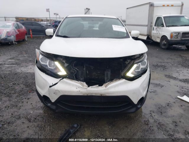 JN1BJ1CR4HW134205 Nissan Rogue Sport S