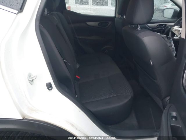 JN1BJ1CR4HW134205 Nissan Rogue Sport S