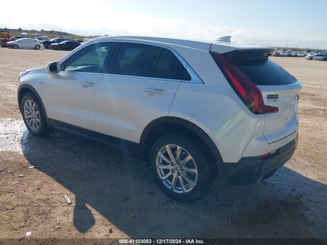 2020 CADILLAC XT4 1GYAZAR47LF147949 Photo 2