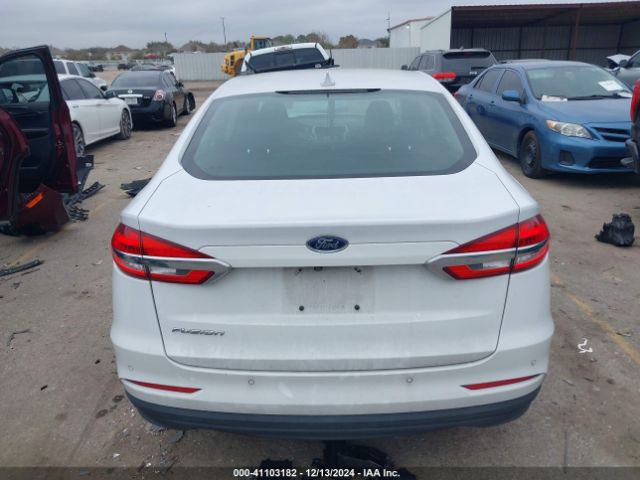 3FA6P0H72LR131965 Ford FUSION SE