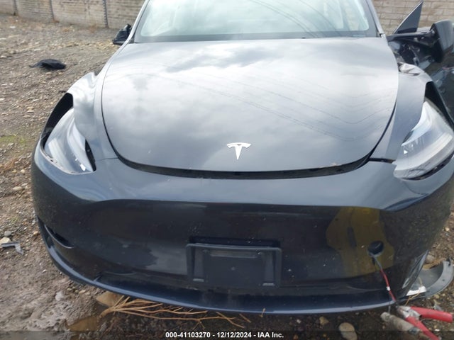 2024 TESLA MODEL Y 7SAYGAEE8RF069271 Photo 9