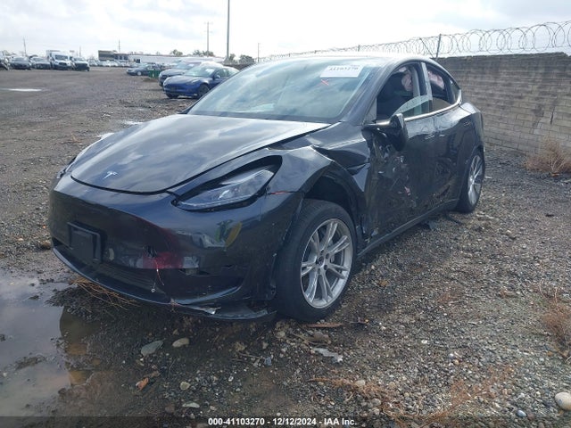 2024 TESLA MODEL Y 7SAYGAEE8RF069271 Photo 1