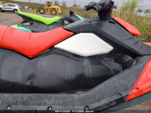 2016 SEADOO SPARK YDV59627D616      Photo 4