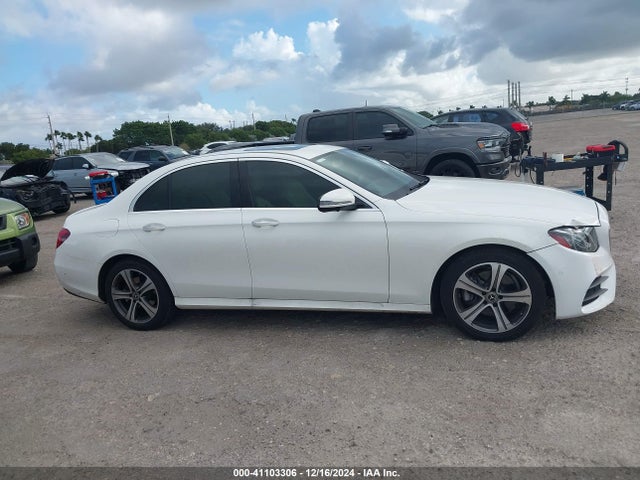 WDDZF4KB4KA560912 Mercedes-Benz E 300 4matic