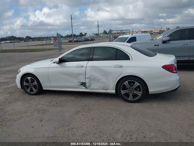 WDDZF4KB4KA560912 Mercedes-Benz E 300 4matic
