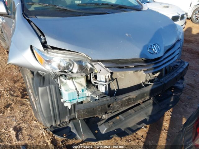 5TDYK3DC4FS628667 Toyota Sienna Xle 8 Passenger