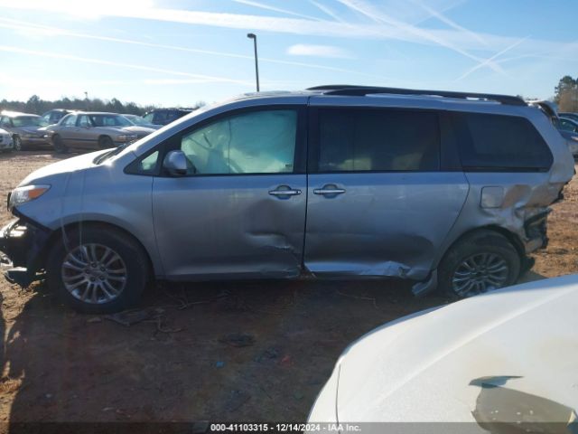 5TDYK3DC4FS628667 Toyota Sienna Xle 8 Passenger