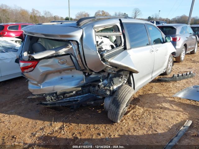 5TDYK3DC4FS628667 Toyota Sienna Xle 8 Passenger