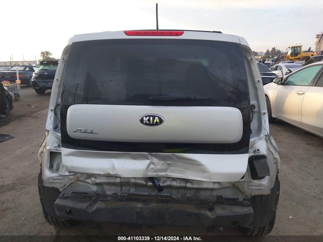 KIA SOUL + 2014 KNDJP3A52E7701990 Image 17