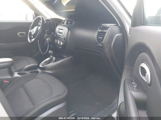 KIA SOUL + 2014 KNDJP3A52E7701990 Image 5