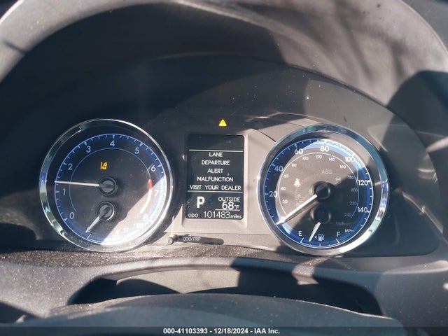 Toyota COROLLA LE 2018 5YFBURHE5JP792929 Image 7