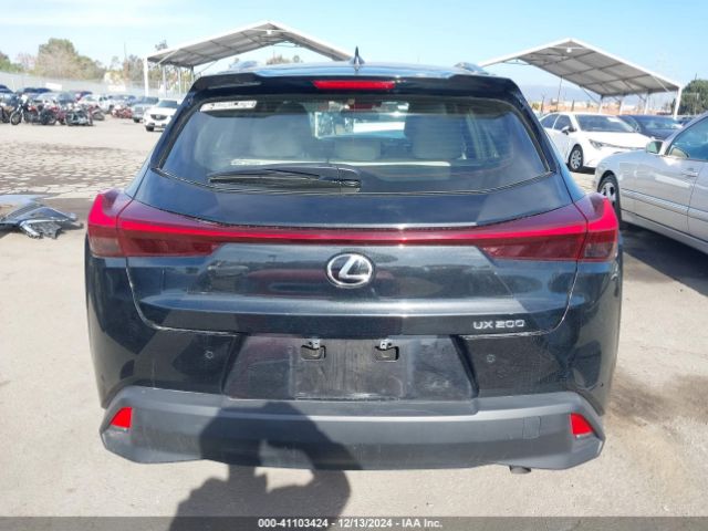 JTHX3JBHXM2044806 Lexus UX 200