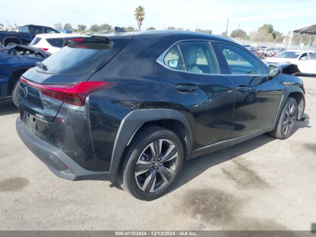 JTHX3JBHXM2044806 Lexus UX 200