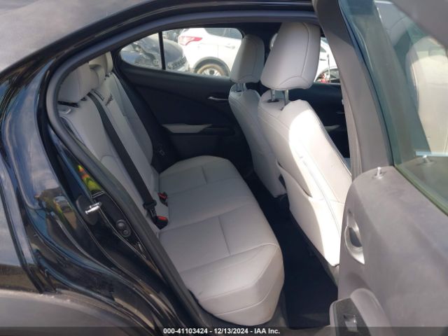 JTHX3JBHXM2044806 Lexus UX 200