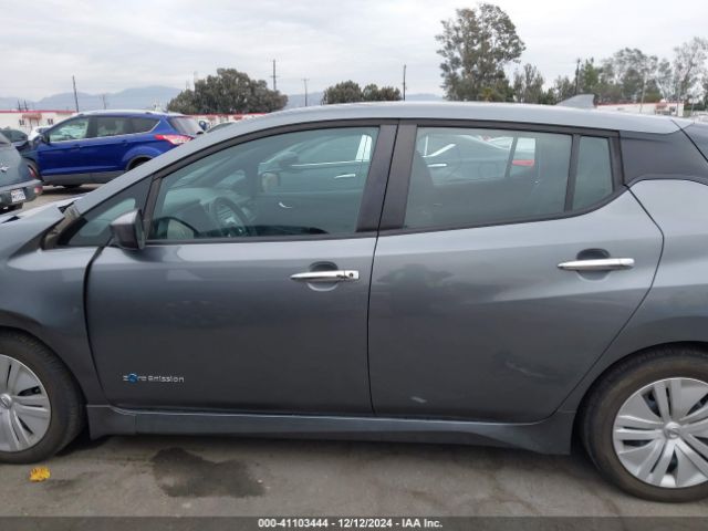 1N4AZ1CPXJC315340 Nissan LEAF S