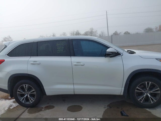 5TDZZRFHXHS207454 Toyota Highlander Le