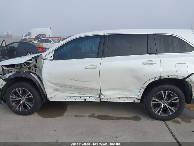 5TDZZRFHXHS207454 Toyota Highlander Le