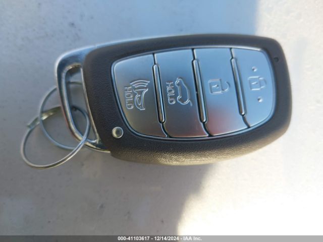 KM8J33AL4LU266085 Hyundai Tucson Sport