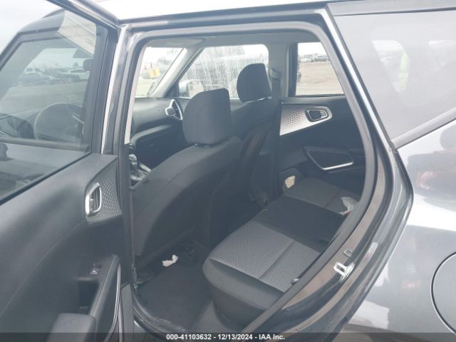 KNDJ23AUXM7738807 KIA Soul X-line