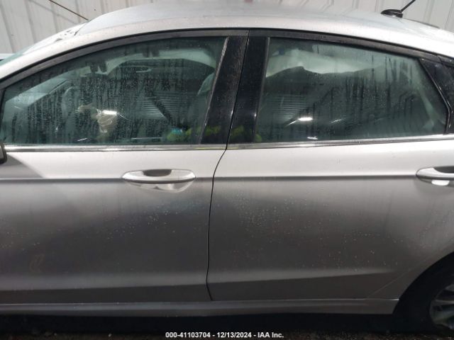 3FA6P0H70HR212664 Ford FUSION SE