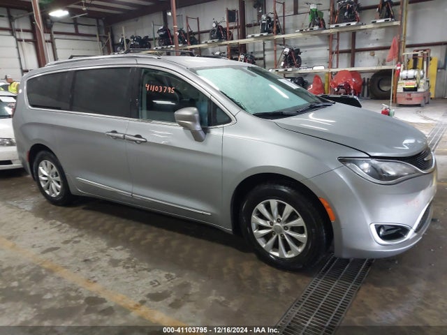 Chrysler Pacifica Touring L 2019 2C4RC1BG3KR550235 Image 1