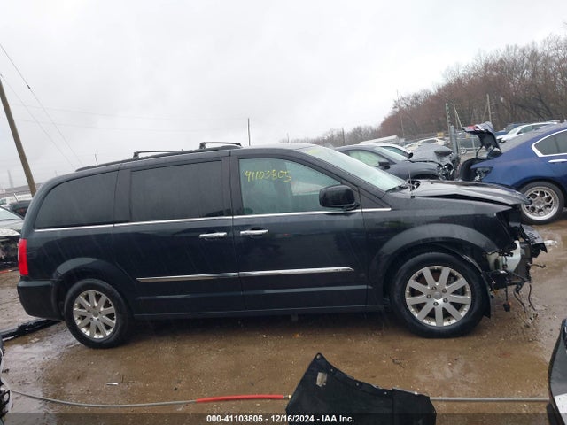 2C4RC1BG6GR135627 Chrysler Town & Country Touring