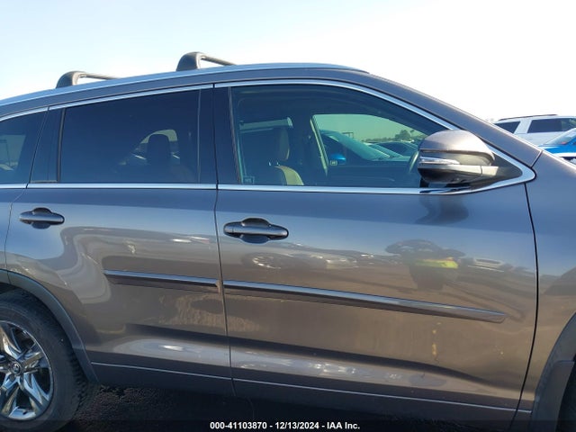 Toyota Highlander Limited Platinum 2018 5TDDZRFH7JS901163 Image 14