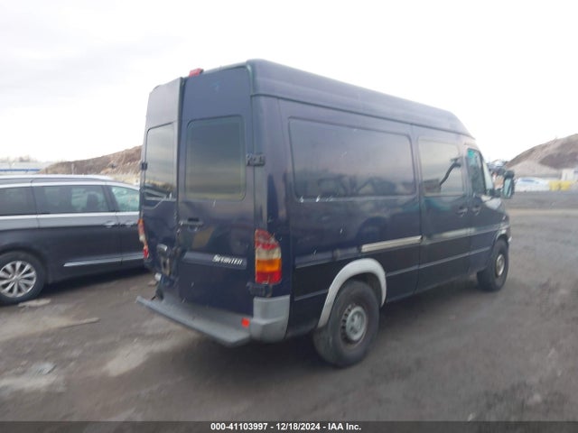 41103997 :رقم المزاد ، WD2PD644145618731 vin ، 2004 Dodge Sprinter Van 2500 مزاد بيع