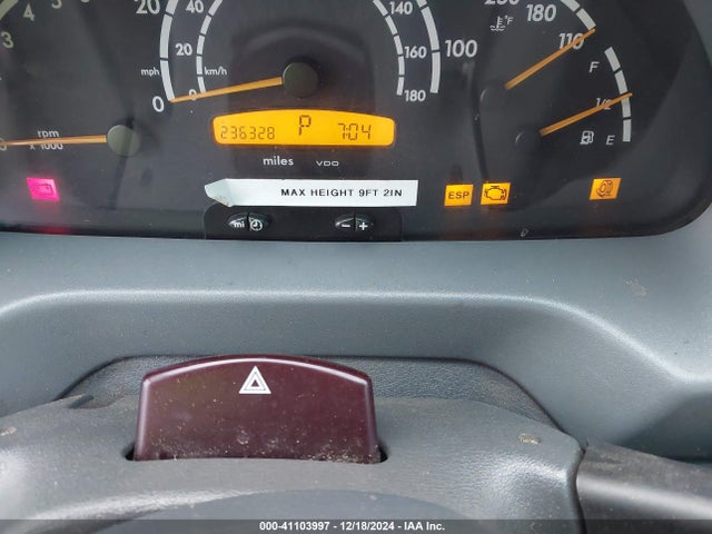 41103997 :رقم المزاد ، WD2PD644145618731 vin ، 2004 Dodge Sprinter Van 2500 مزاد بيع