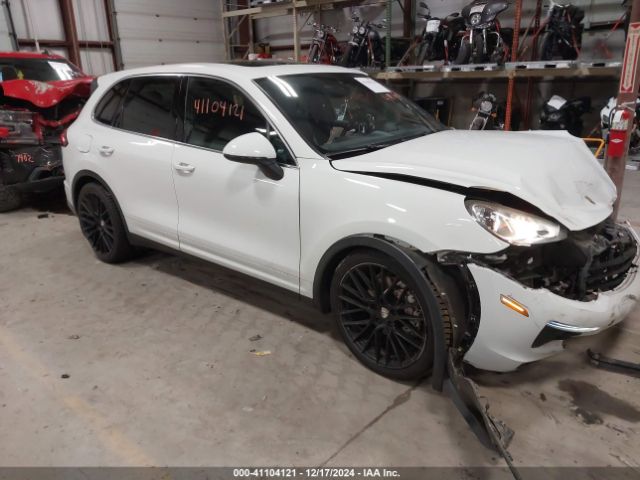 2018 PORSCHE CAYENNE WP1AB2A2XJLA60828 Photo 0