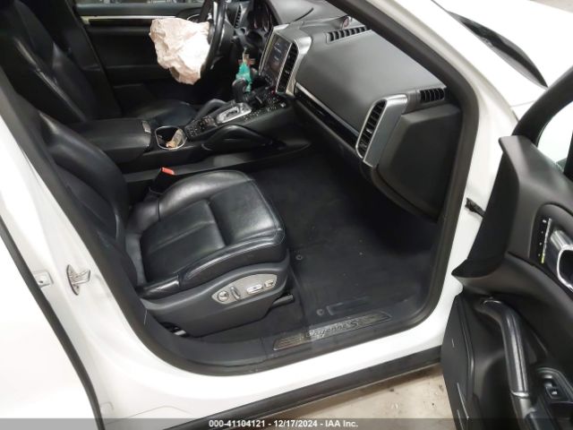 2018 PORSCHE CAYENNE WP1AB2A2XJLA60828 Photo 4