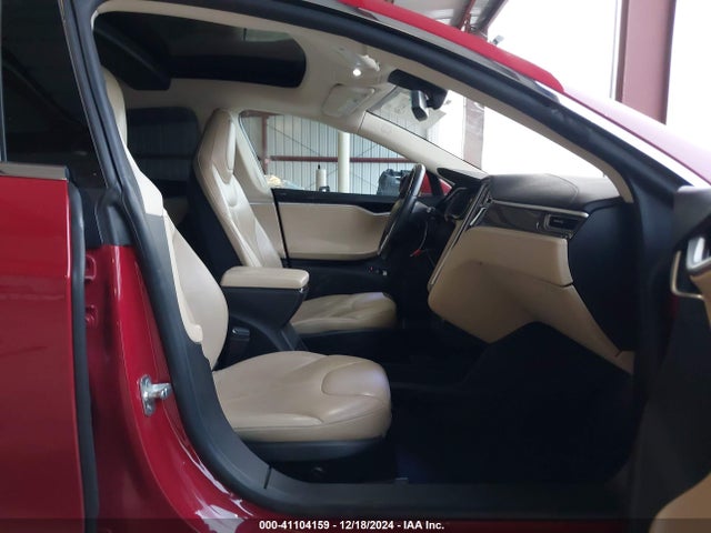 2014 TESLA MODEL S 5YJSA1H13EFP56245 Photo 4