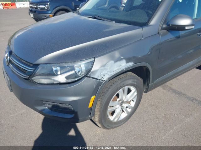 WVGAV7AX4GW613137 Volkswagen TIGUAN S
