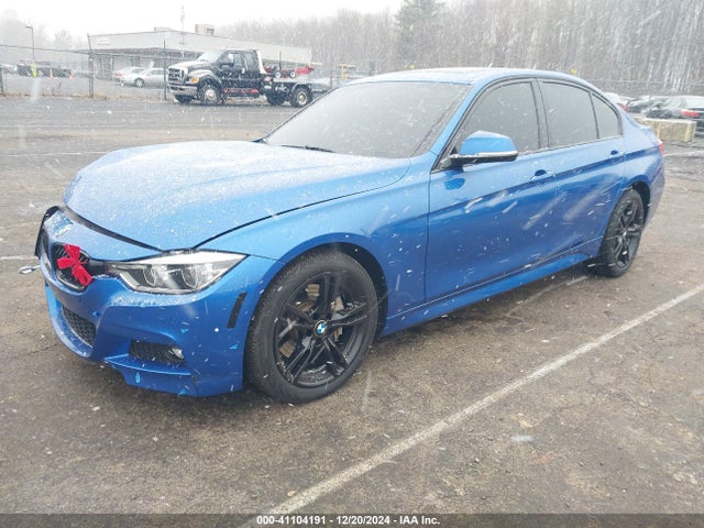 BMW 2018 2018 WBA8B7G5XJNU94781 Image 2