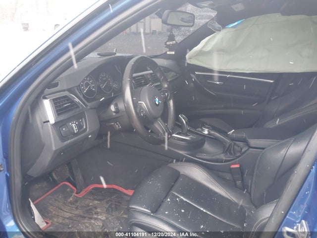 BMW 2018 2018 WBA8B7G5XJNU94781 Image 5