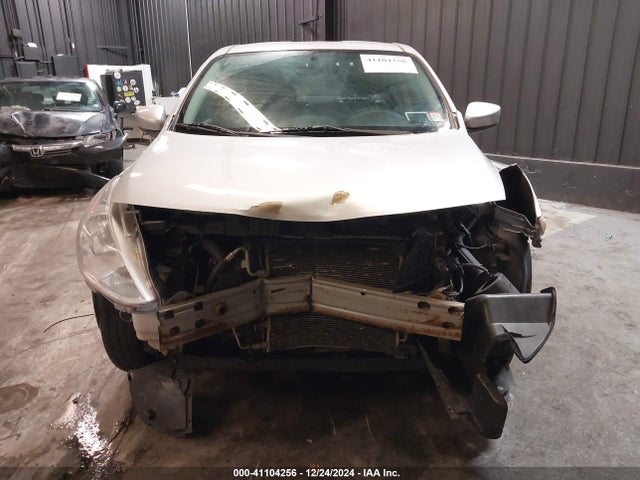 3N1CN7AP3JL884848 Nissan Versa 1.6 Sv