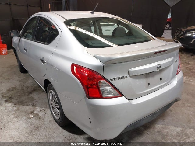 3N1CN7AP3JL884848 Nissan Versa 1.6 Sv
