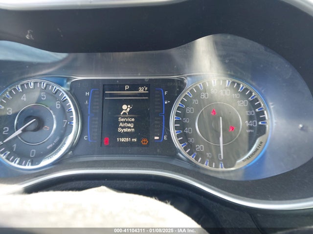 Chrysler 200 Limited 2016 1C3CCCAB0GN143974 Image 7
