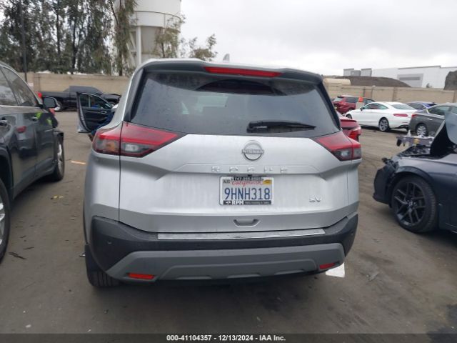 JN8BT3BA0PW422305 Nissan Rogue Sv Fwd