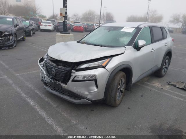 JN8BT3BA0PW422305 Nissan Rogue Sv Fwd
