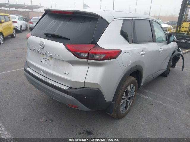 JN8BT3BA0PW422305 Nissan Rogue Sv Fwd