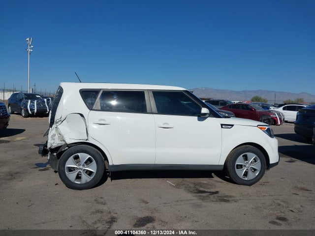 KIA Soul 2016 KNDJN2A21G7846432 Image 14