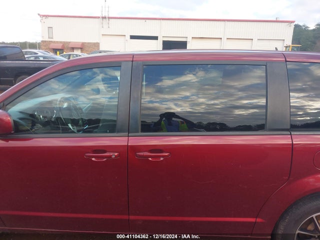 2C4RDGEG3JR159614 Dodge Grand Caravan Gt