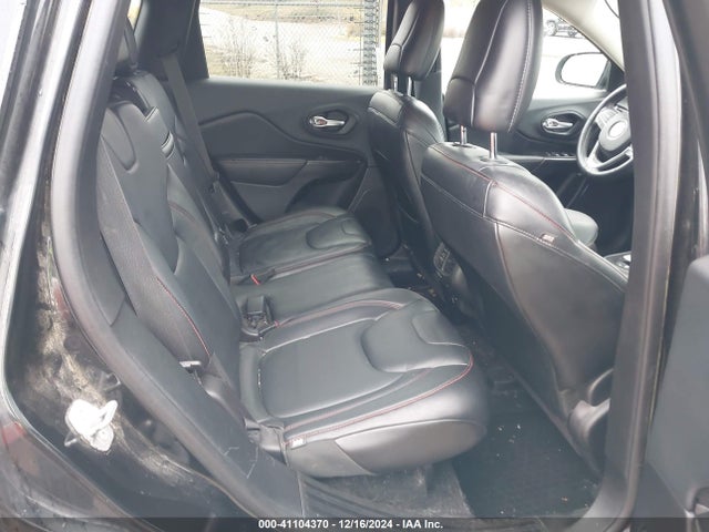 1C4PJMBB2EW216017 Jeep Cherokee Trailhawk