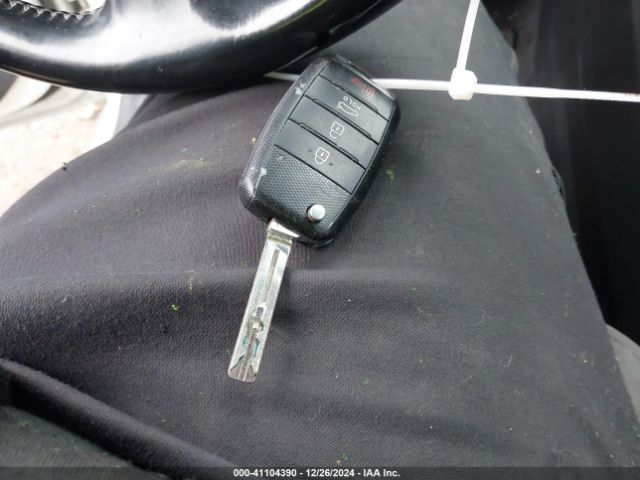 KNADN4A39E6397776 KIA Rio Sx